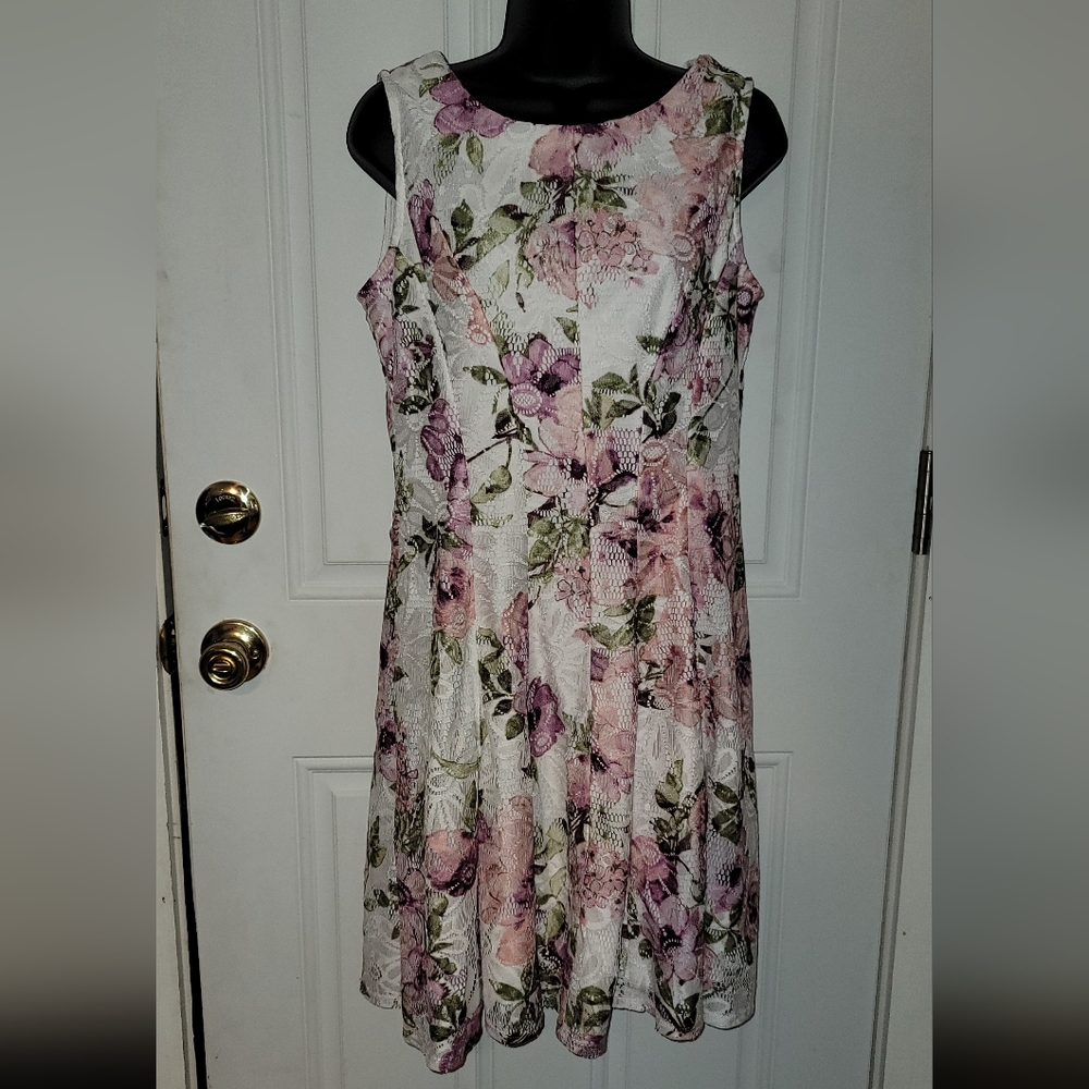 Floral Lace Sleeveless Dress